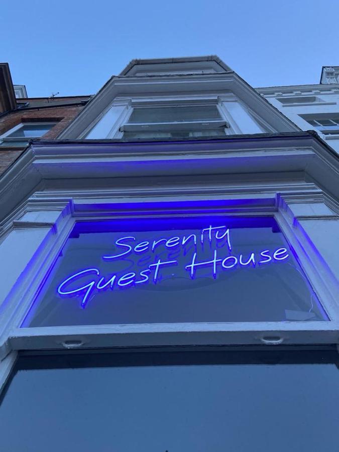 Serenity Guest House Скарбъро Екстериор снимка