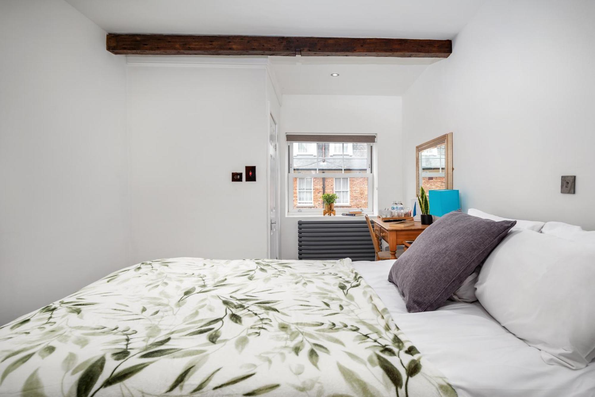 Serenity Guest House Скарбъро Екстериор снимка