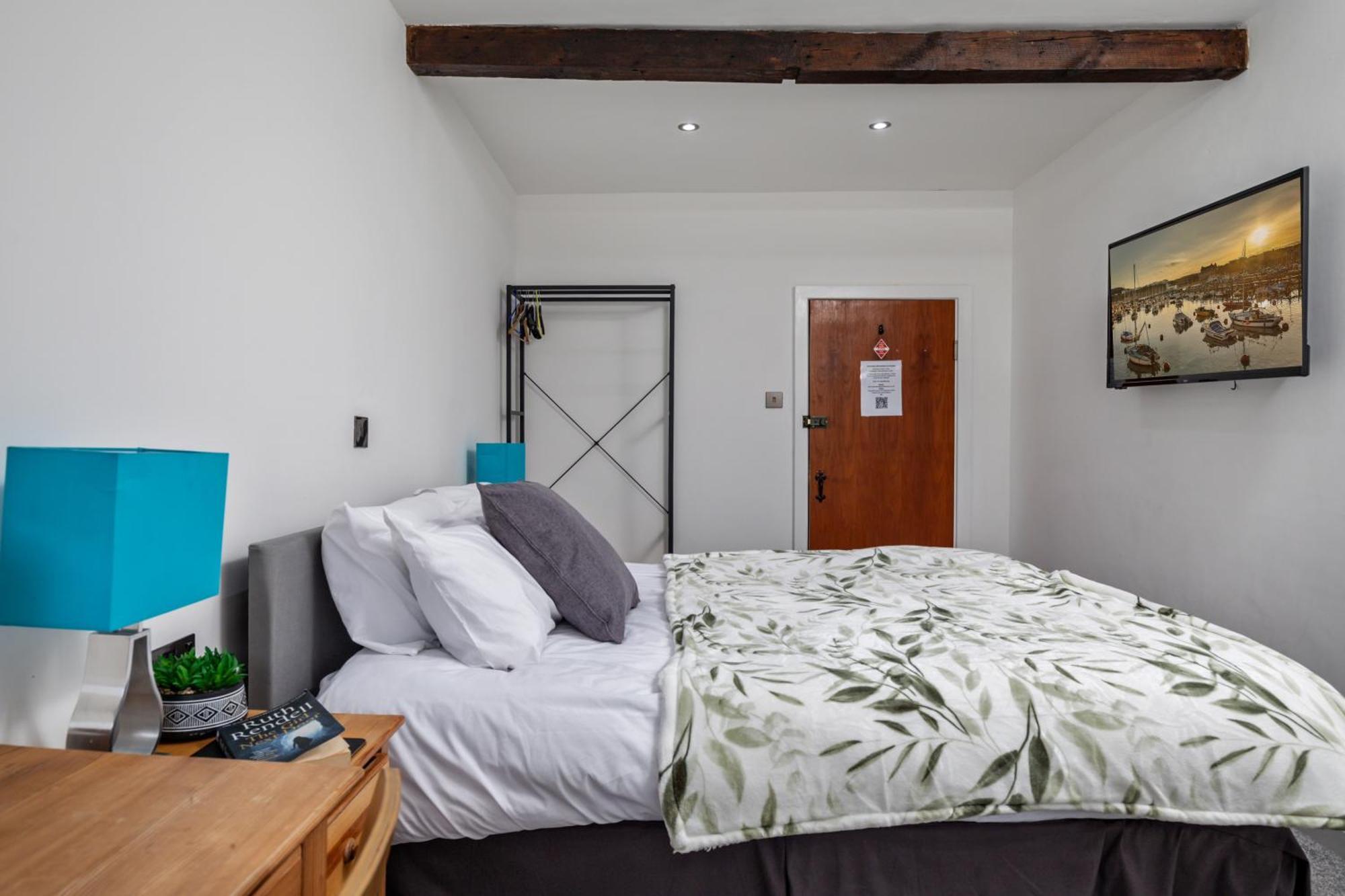 Serenity Guest House Скарбъро Екстериор снимка