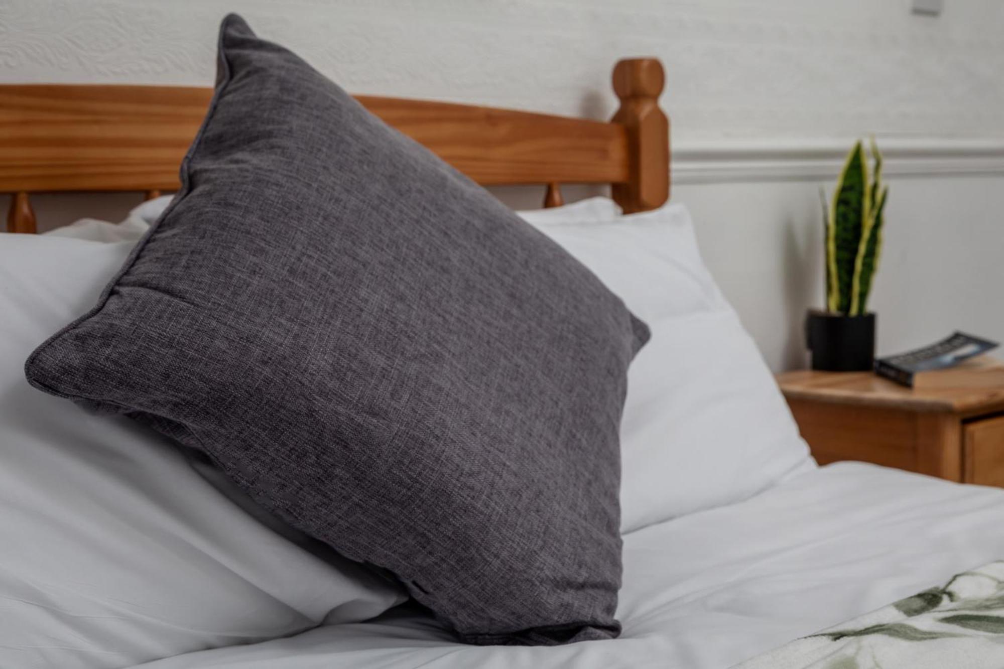 Serenity Guest House Скарбъро Екстериор снимка