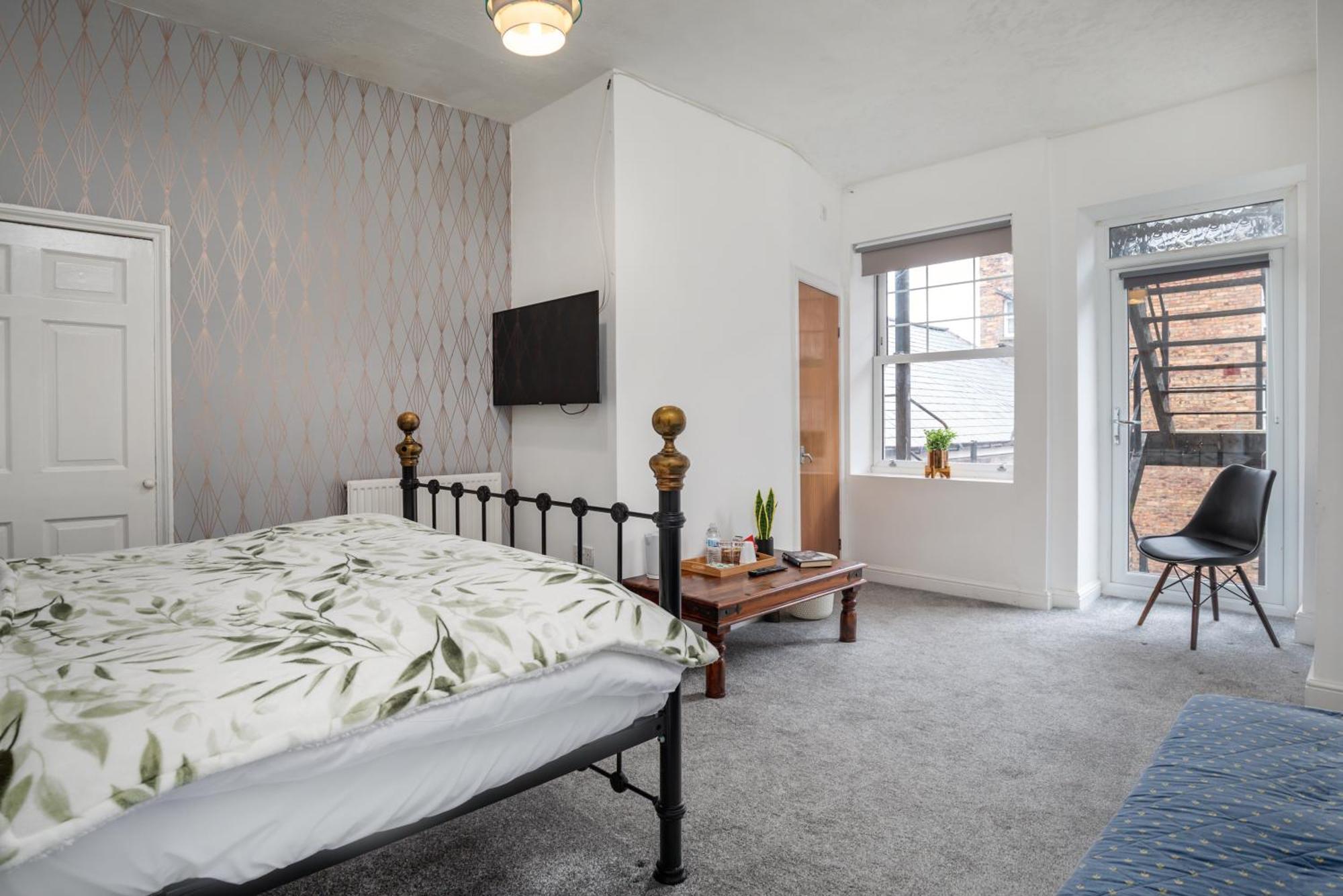 Serenity Guest House Скарбъро Екстериор снимка