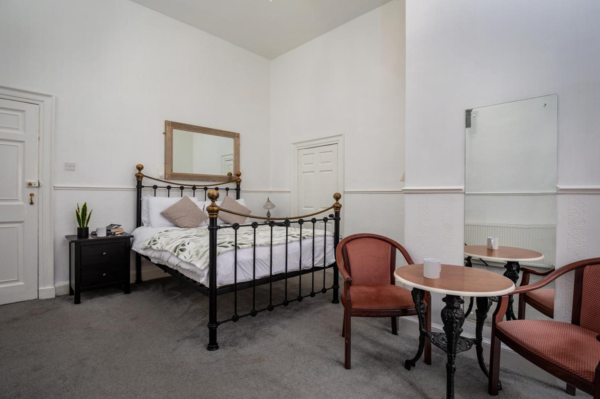 Serenity Guest House Скарбъро Екстериор снимка
